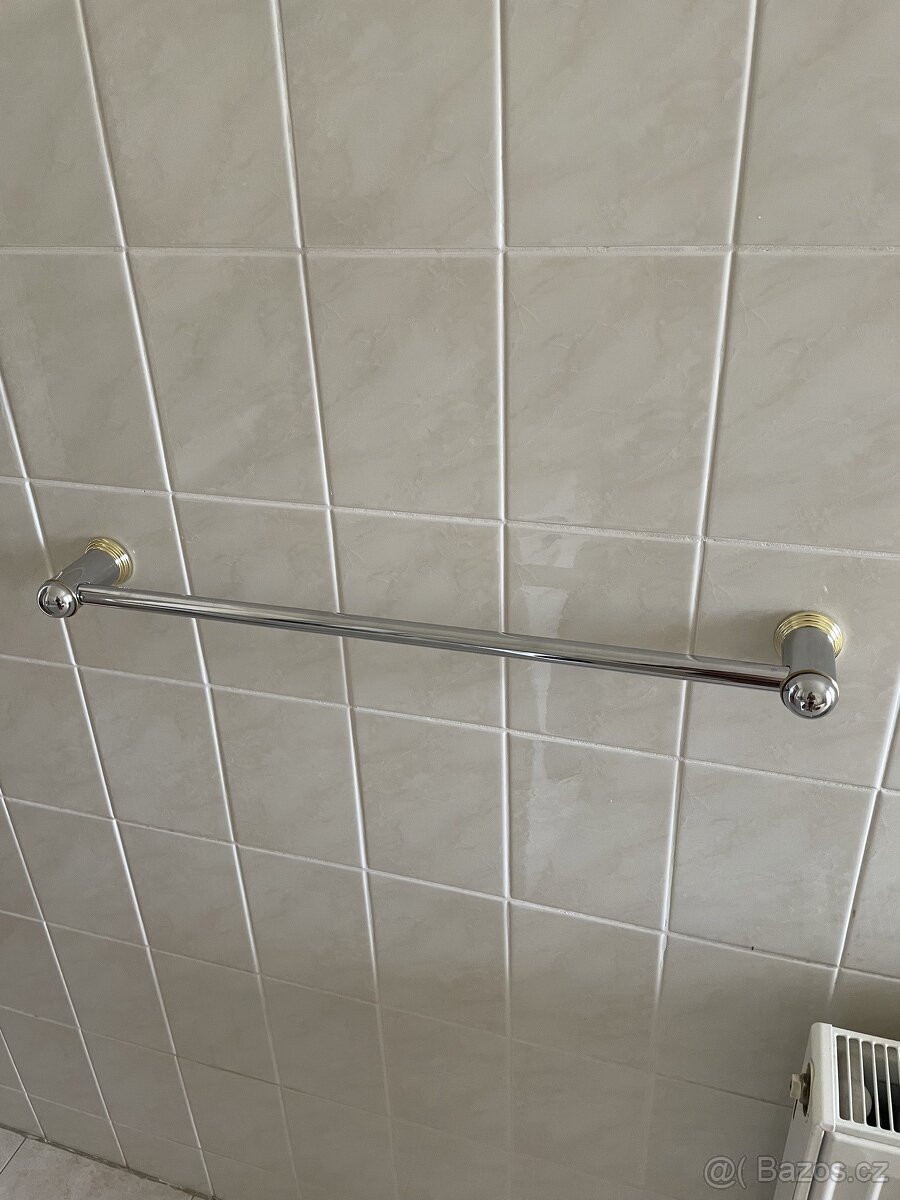 držák na ručník