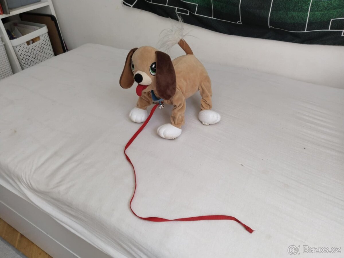 Chodící pejsek Floppy