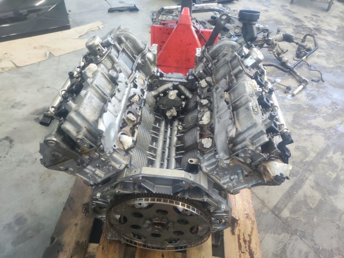 Motor BMW N63B44B 330kw