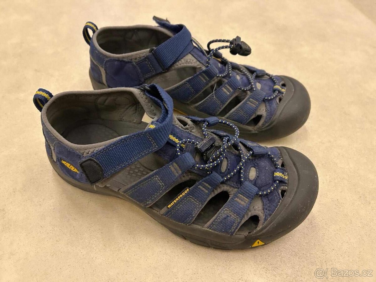 Sandále KEEN - vel. 38
