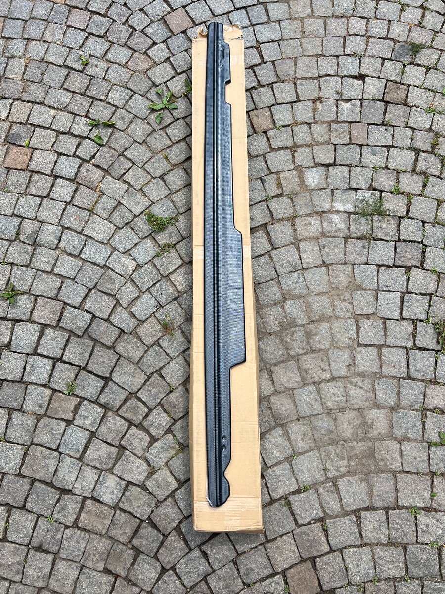 Splitter prahu Bmw e90 Maxton