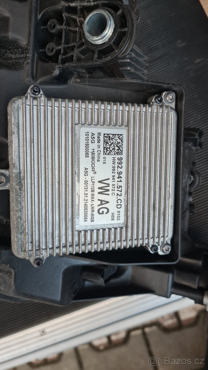 Škoda Octavia IV pravý xenon 5E4 941 016 A