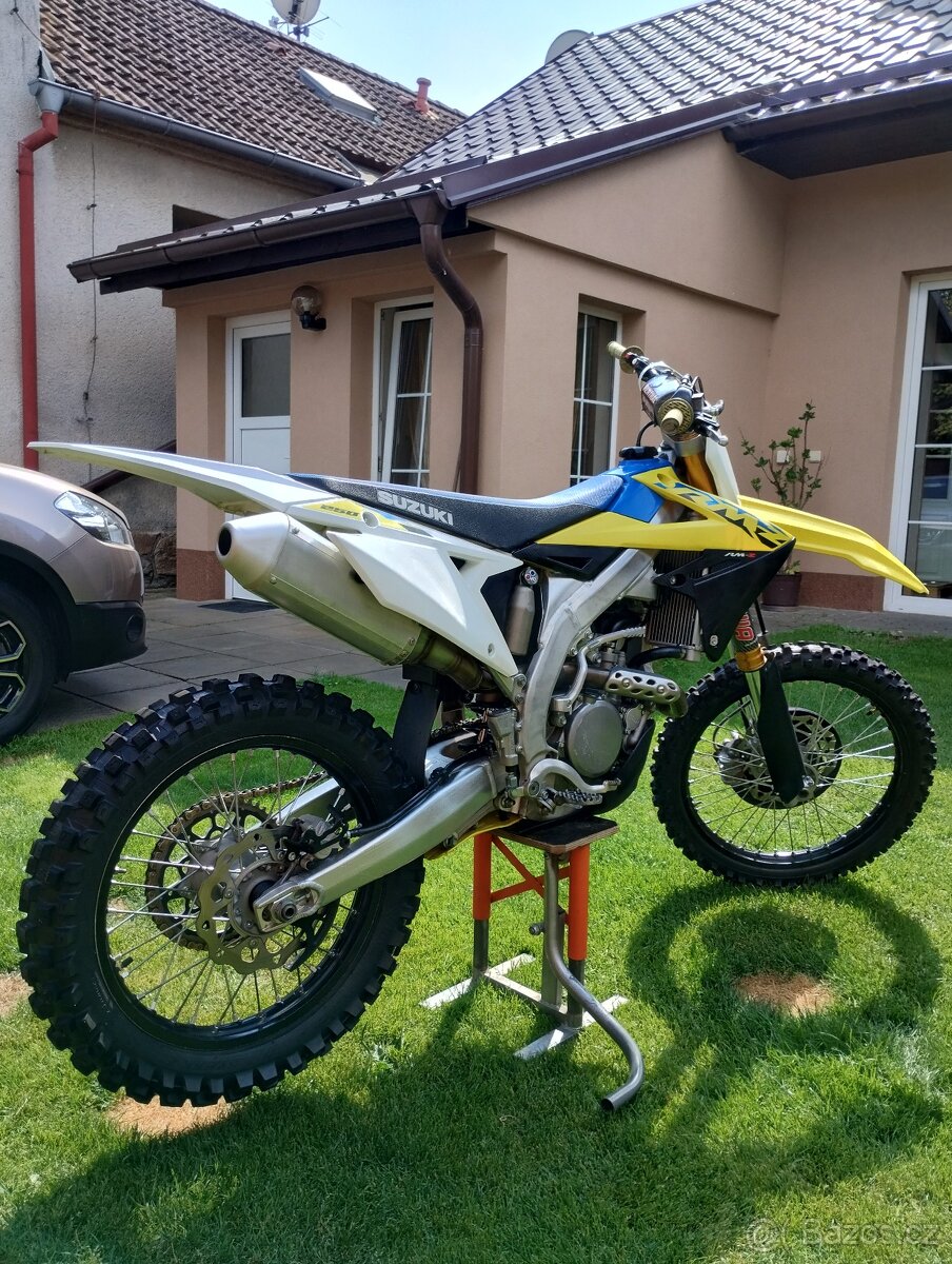 Suzuki rmz250
