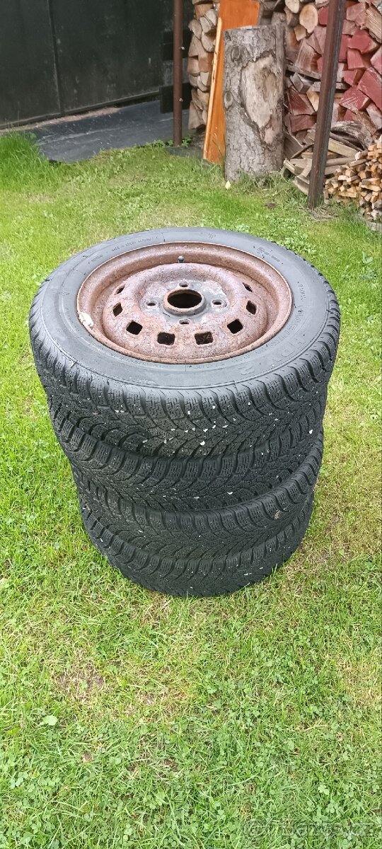 Chevrolet spark zimní pneu Vraník 145/70 r13