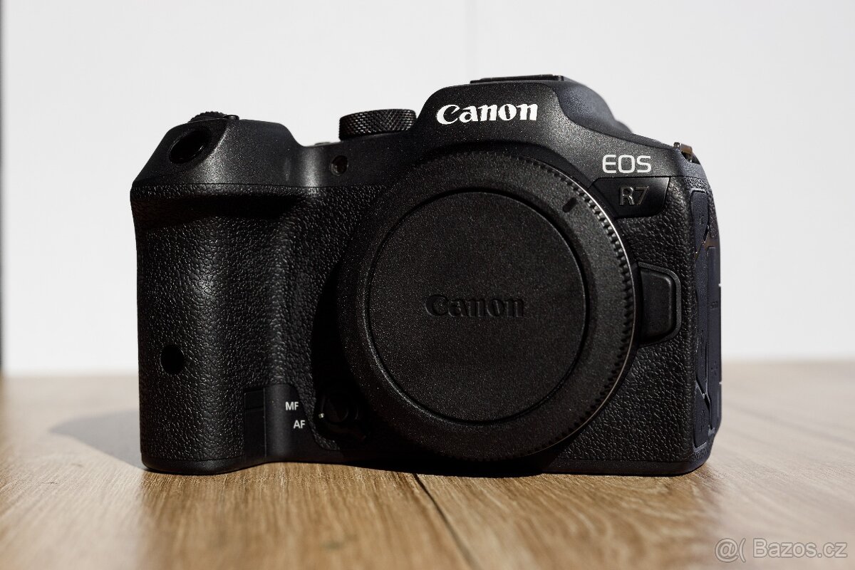 Canon EOS R7 v záruce