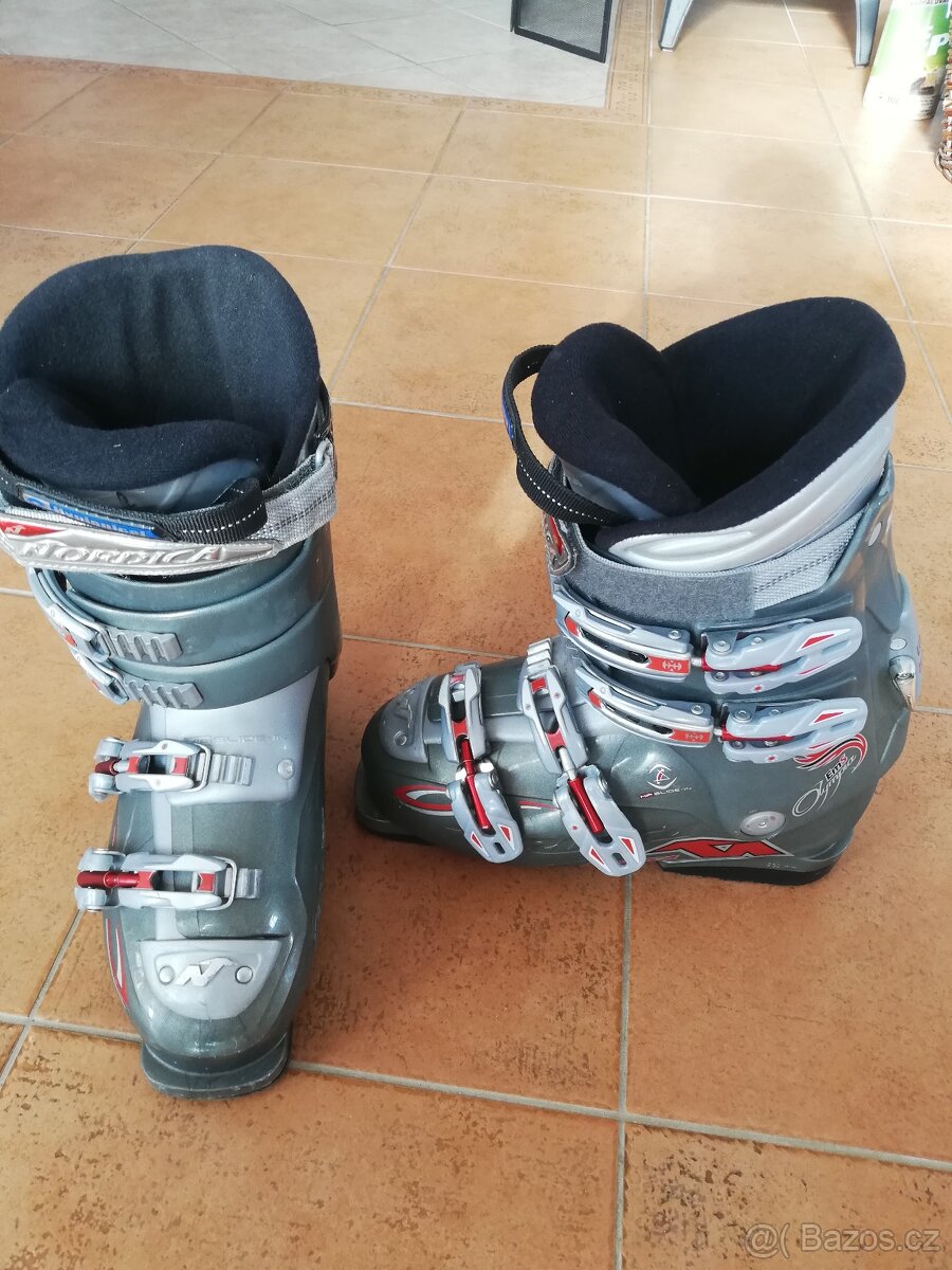 lyžařské boty 25,5