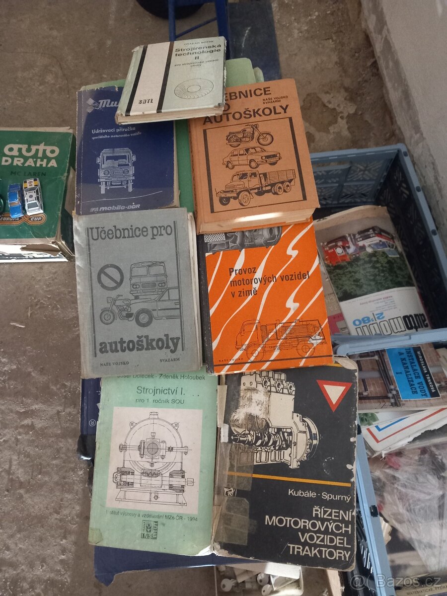 Prodám staré učebnici