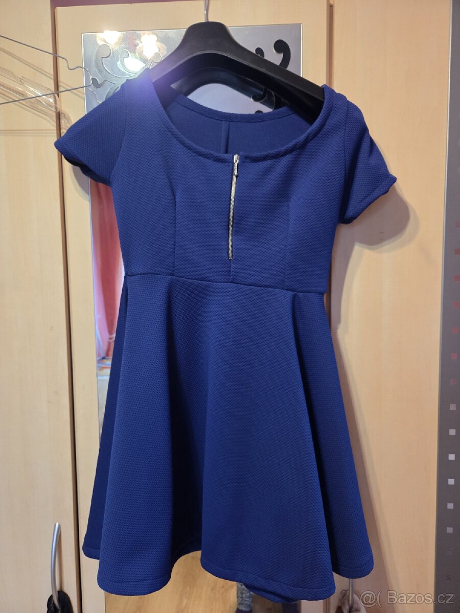 Modré šaty