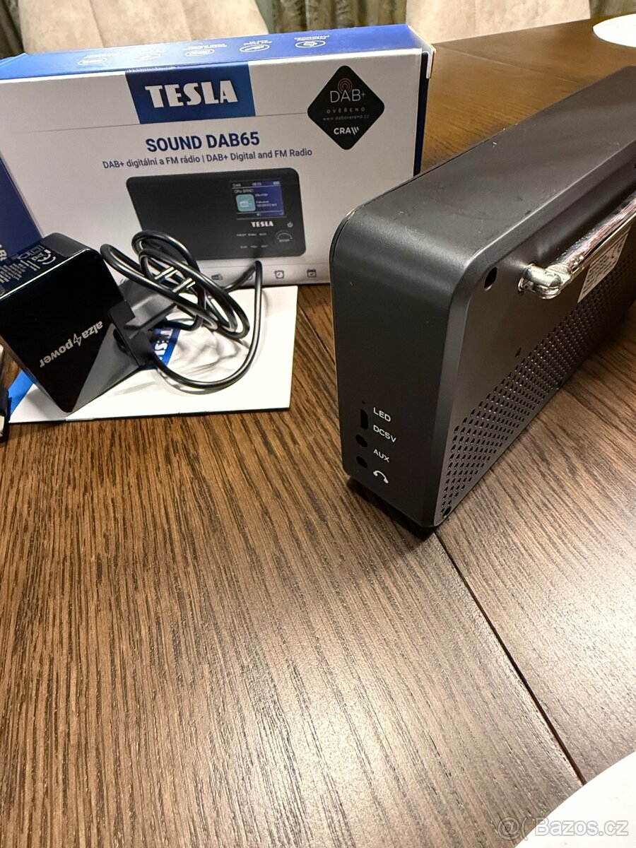 DVB-T2 rádio TESLA Sound DAB65.