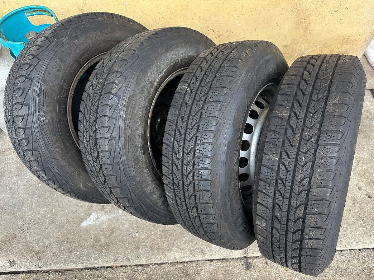 Pneu 205/75 R16C zimní