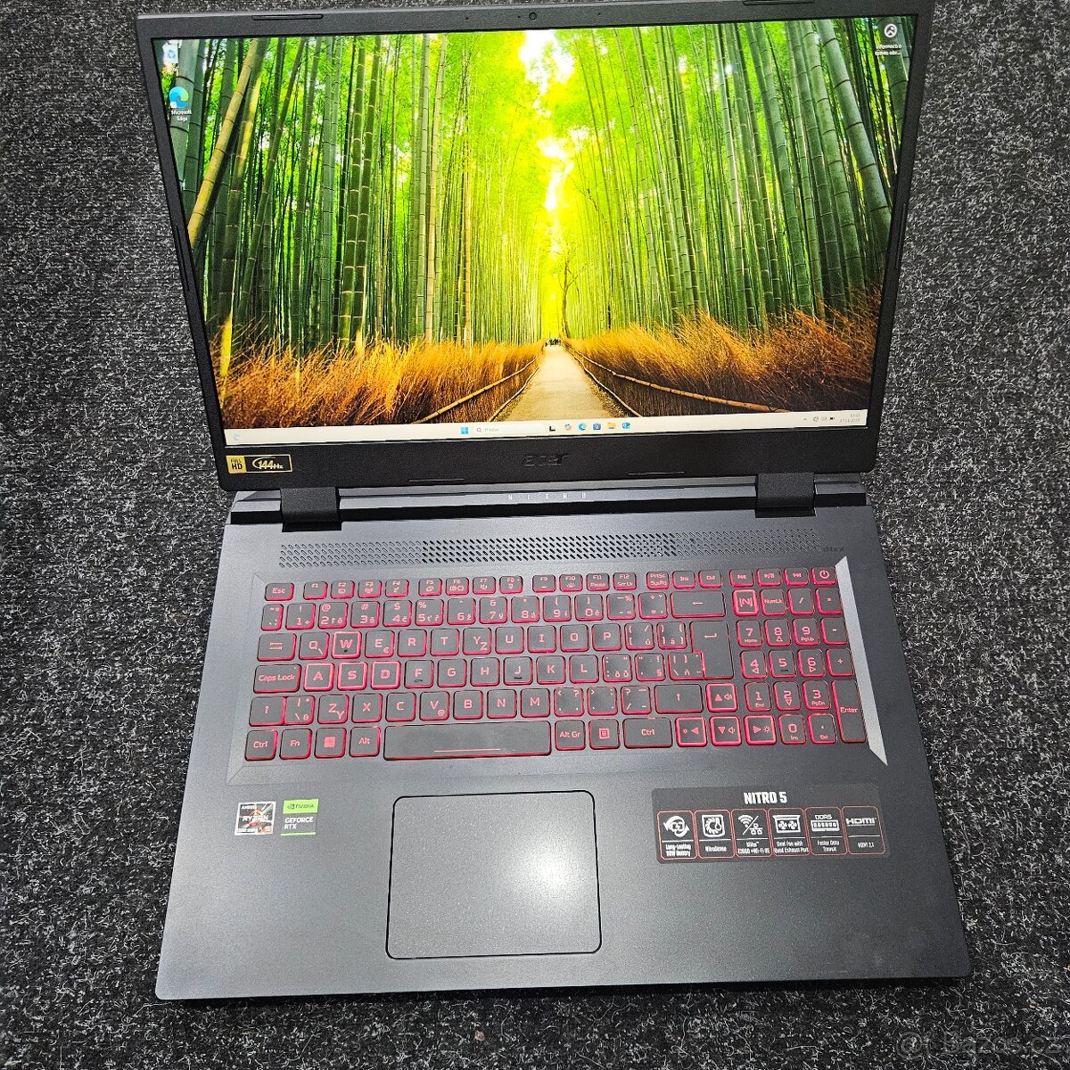 Acer Nitro 5 AN517-43