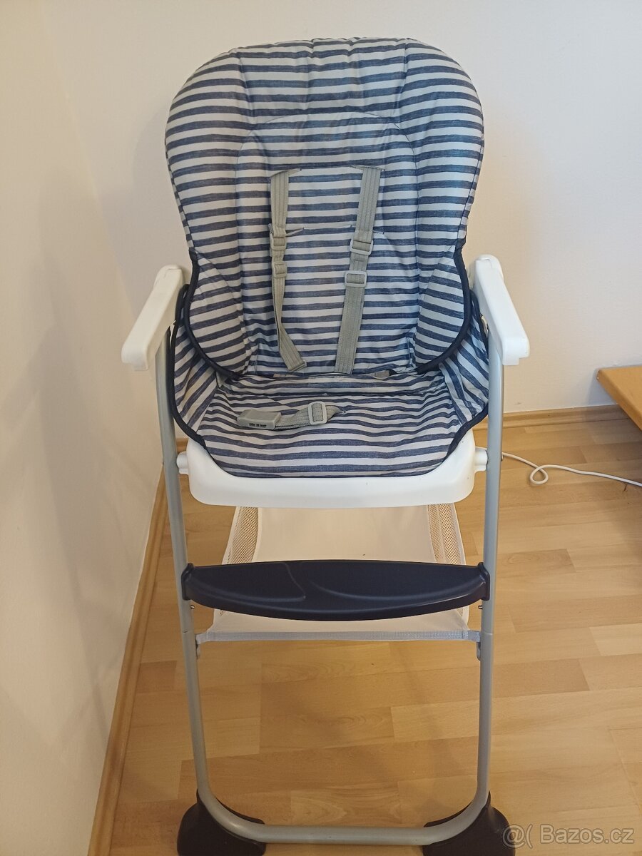 Jídelní židlička polohavatelná