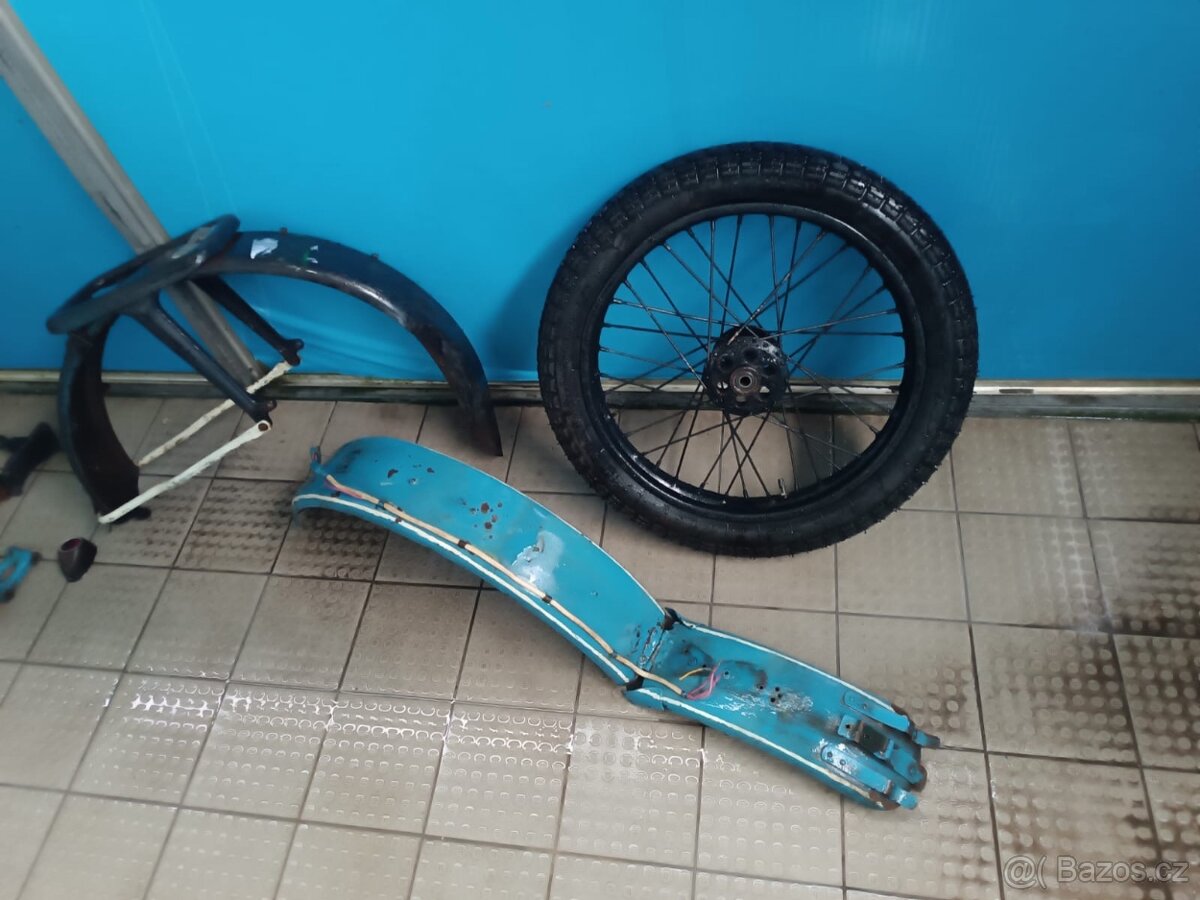 Přední dlatnik zadní blatník nosič IŽ49 IŽ350 DKW