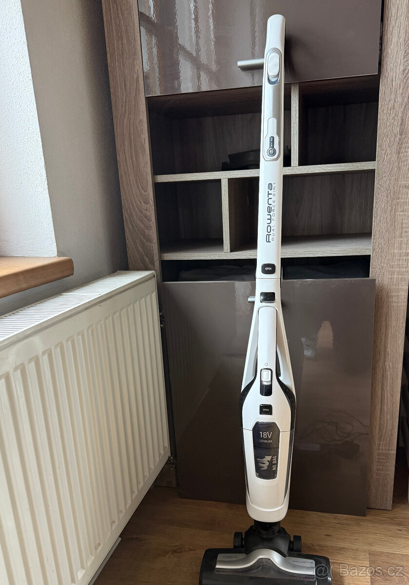 Tyčový vysavač Rowenta Dual Force RH6737WH - NOVÝ