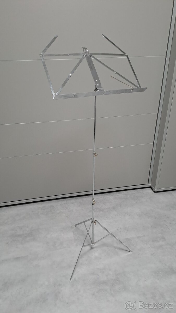 Stojan na noty kovový, chromovaný