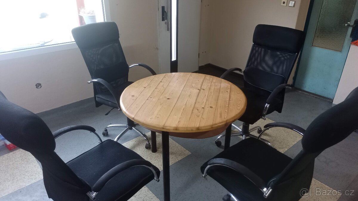 Prodám stůl a židle