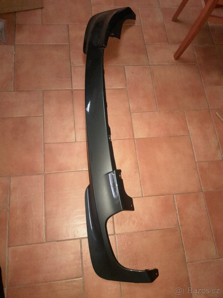 BMW X3 F25 Nárazník SPODNÍ ČÁST NÁRAZNÍKU ZADNÍ 8048132