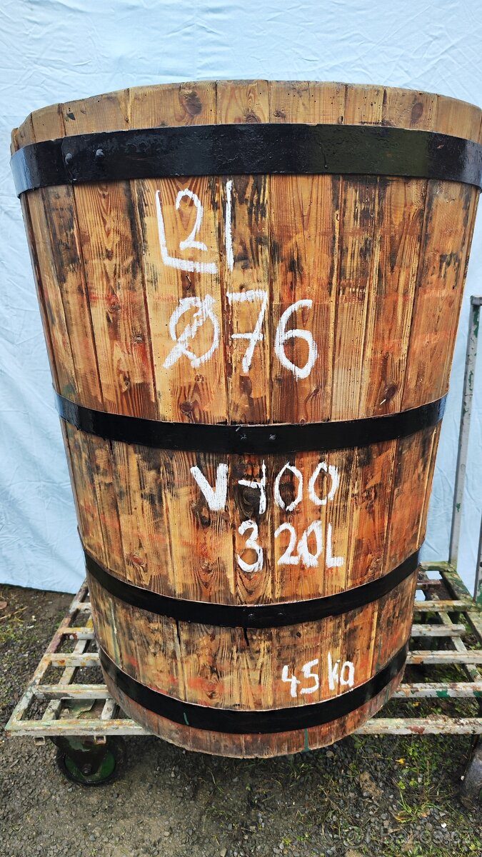 Dřevěný sud