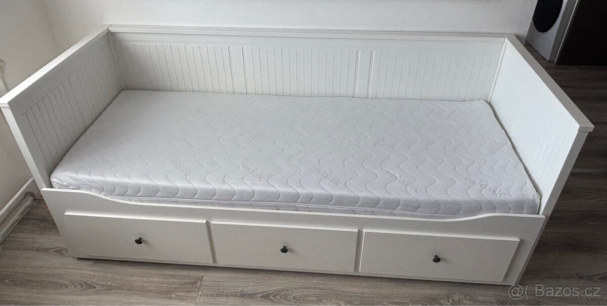 Rozkládací postel + matrace