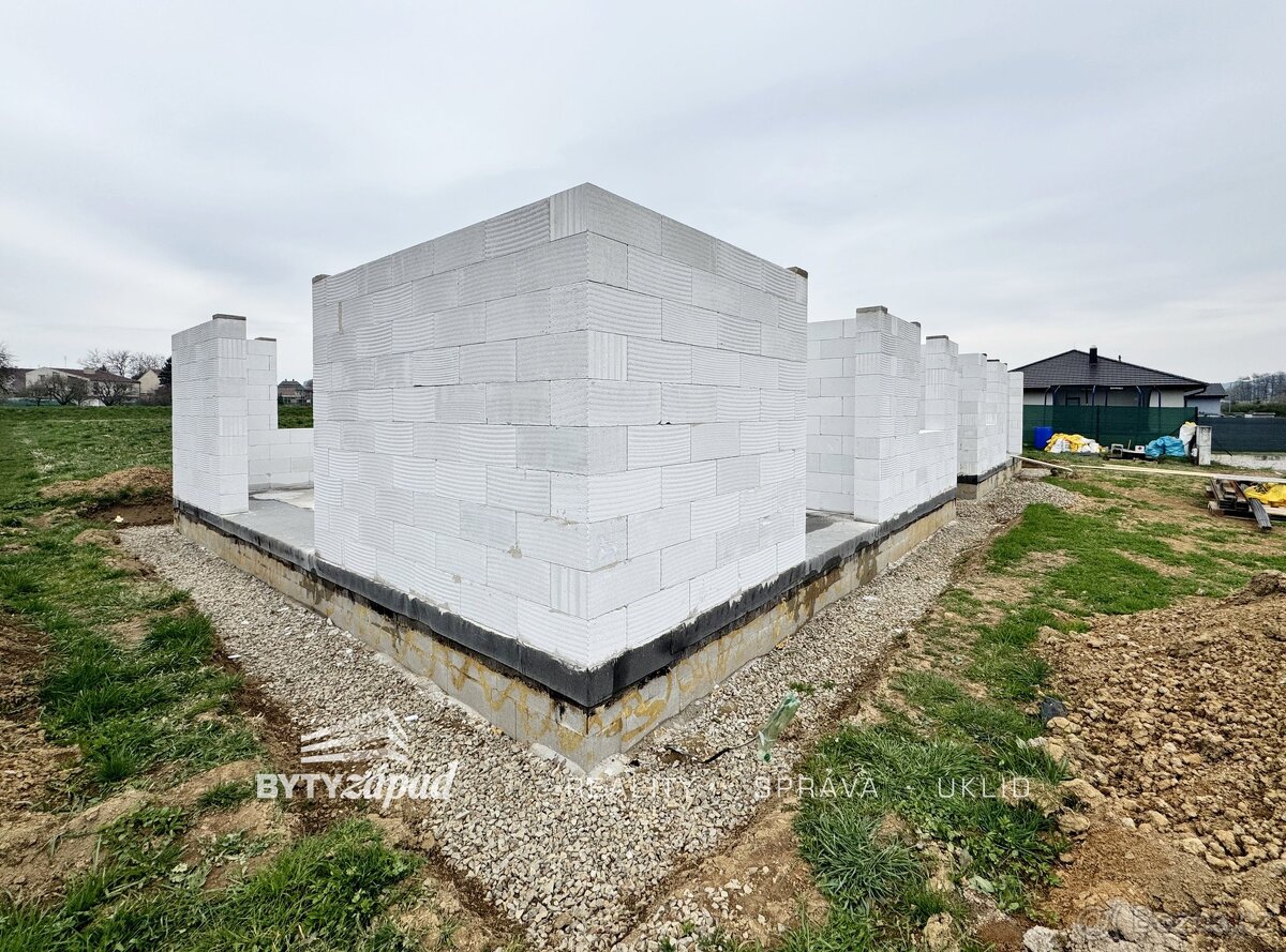 Sale of an above-standard family house with completion included in the price, 149