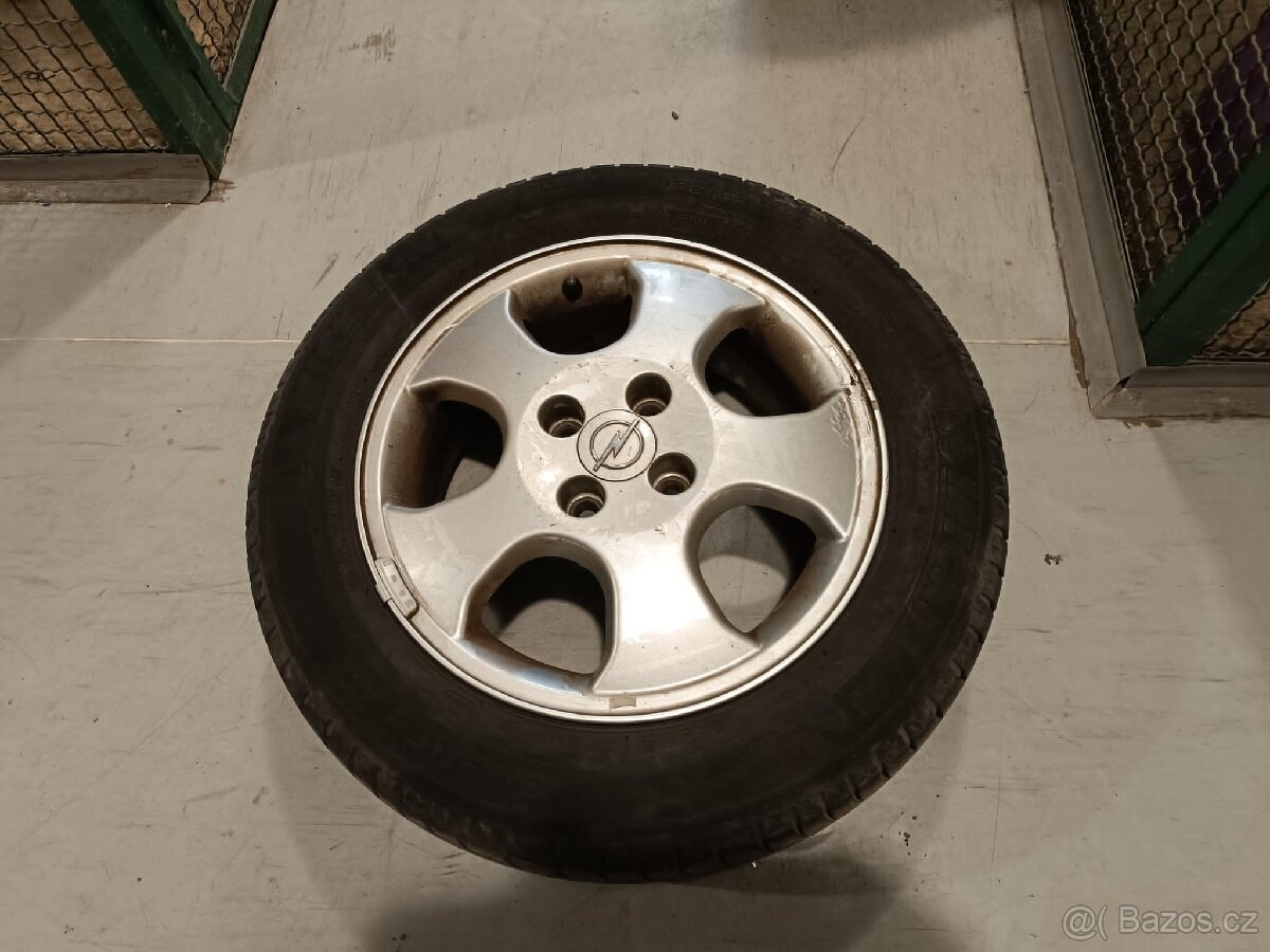 Letní pneumatiky Michelin 185/65 R15 + originál Opel disky
