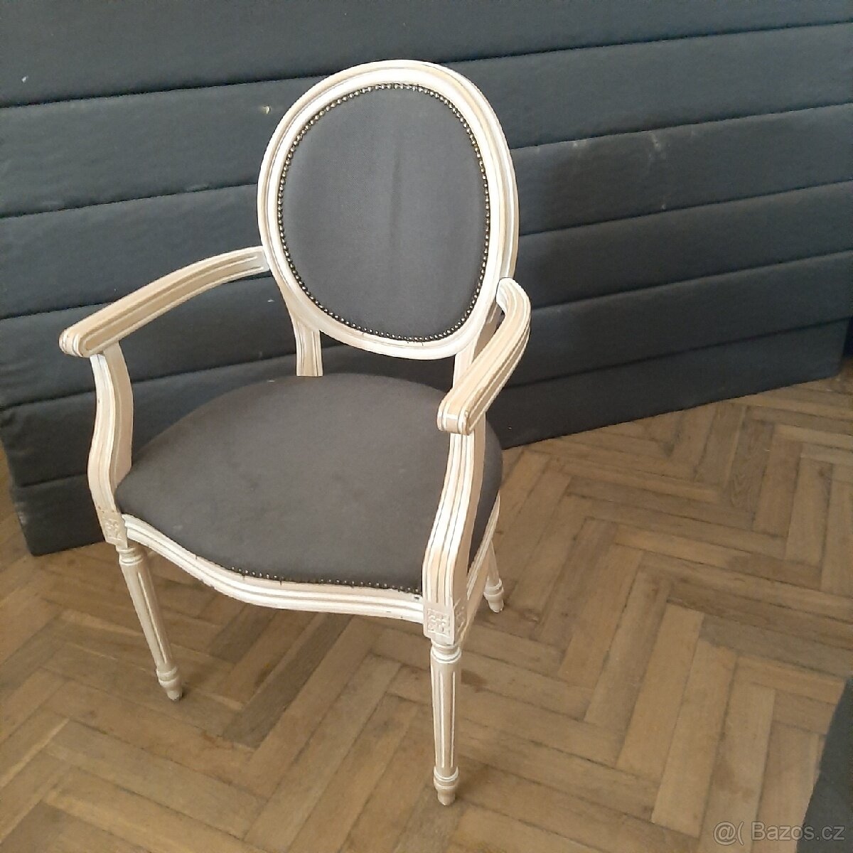 26x židle do restaurace medailon barokni secesni