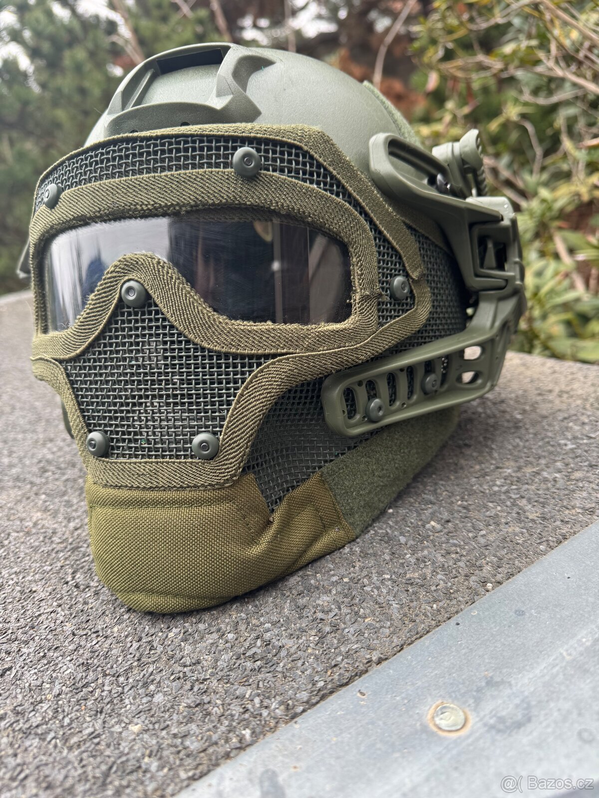 Taktická airsoftová helma OD Green s odnímatelnou síťkou