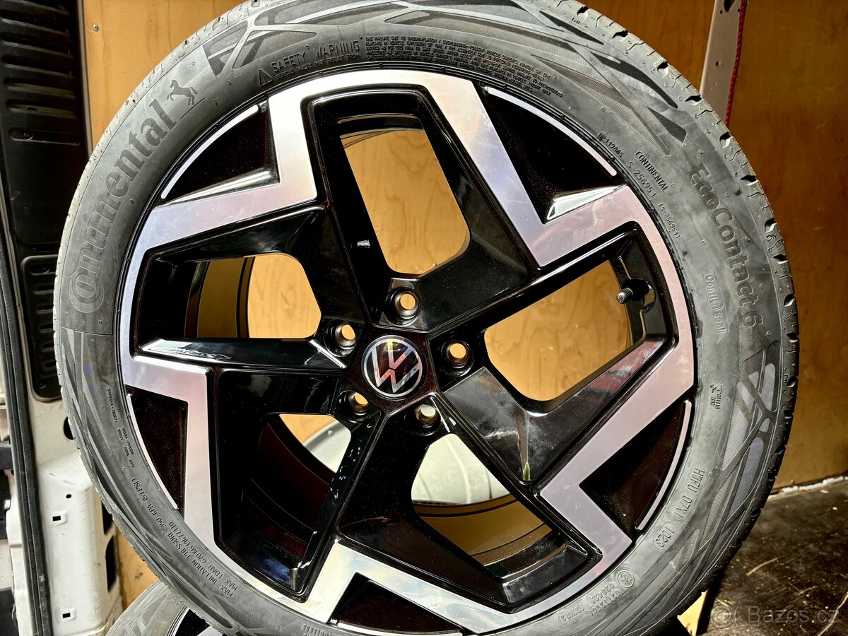Letní sada ALU kol 235/45 r18