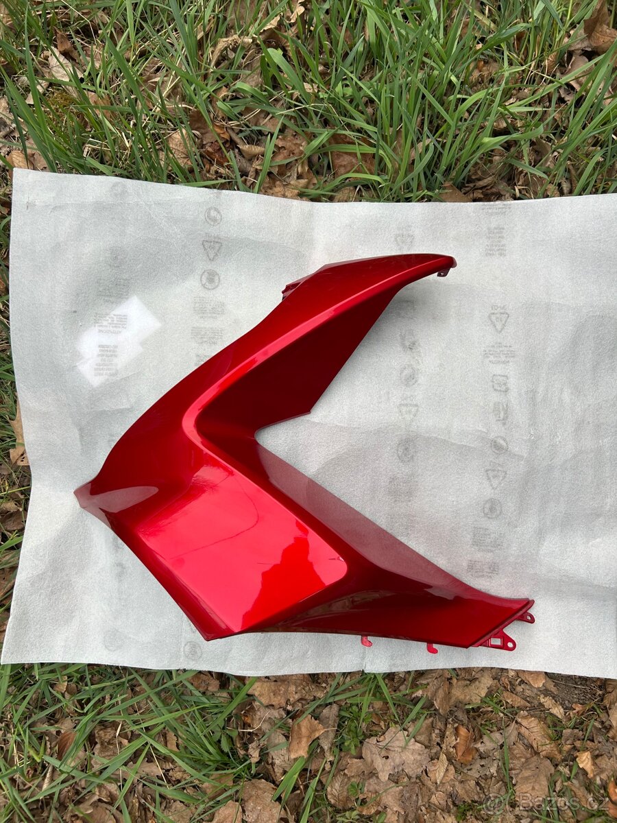 Honda PCX125 levý přední boční plast