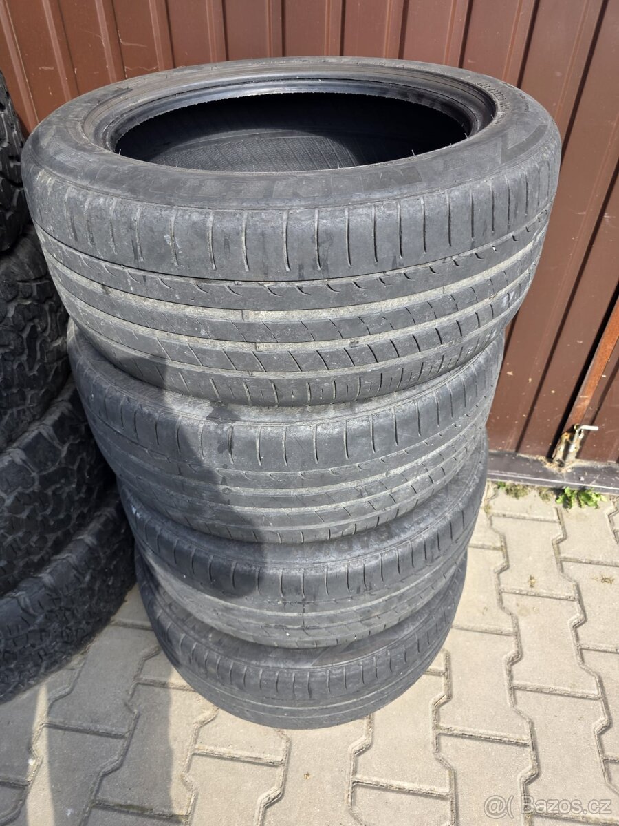 Prodám letní pneu 225/50R17