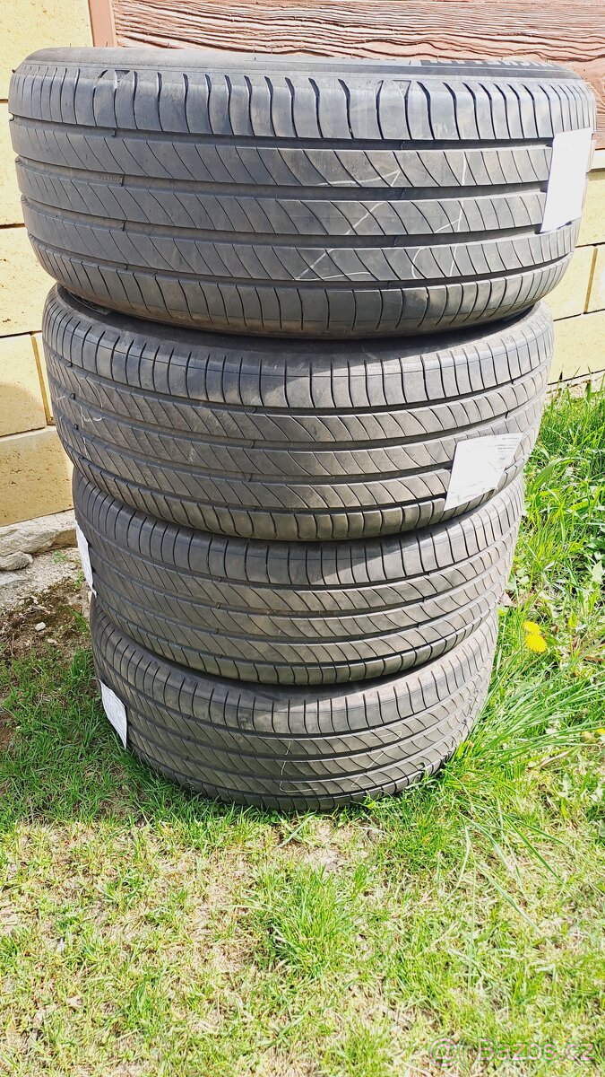 Letni pneu 235/50/R19