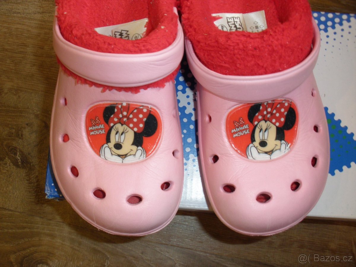 Gumové pantofle Minnie vel. 30/31, plyšové pantofle 32/33