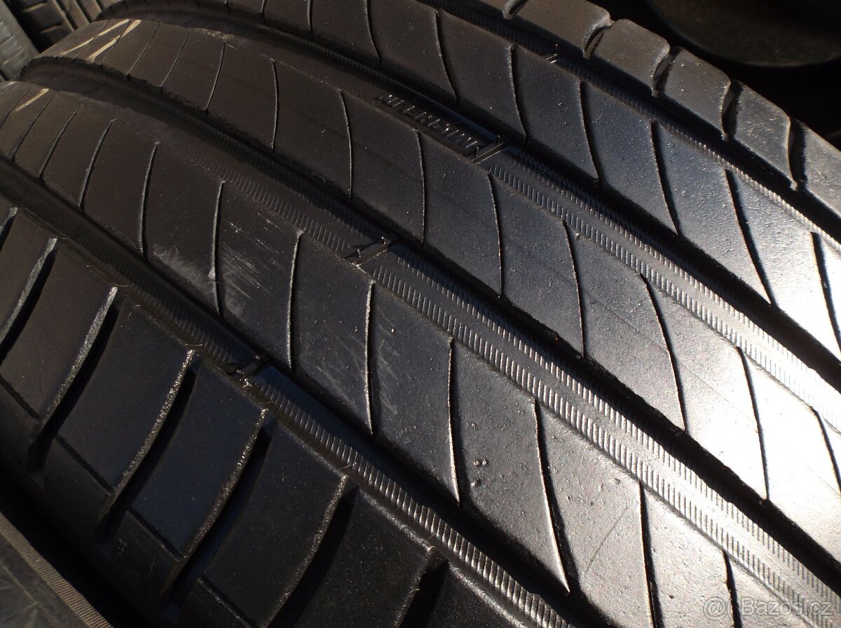 235/55/17 103Y XL MICHELIN 2KS LETNÍ