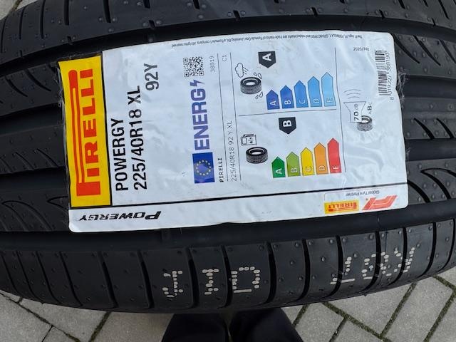 NOVÉ letní pneu PIRELLI 225/40 18-sada 4ks