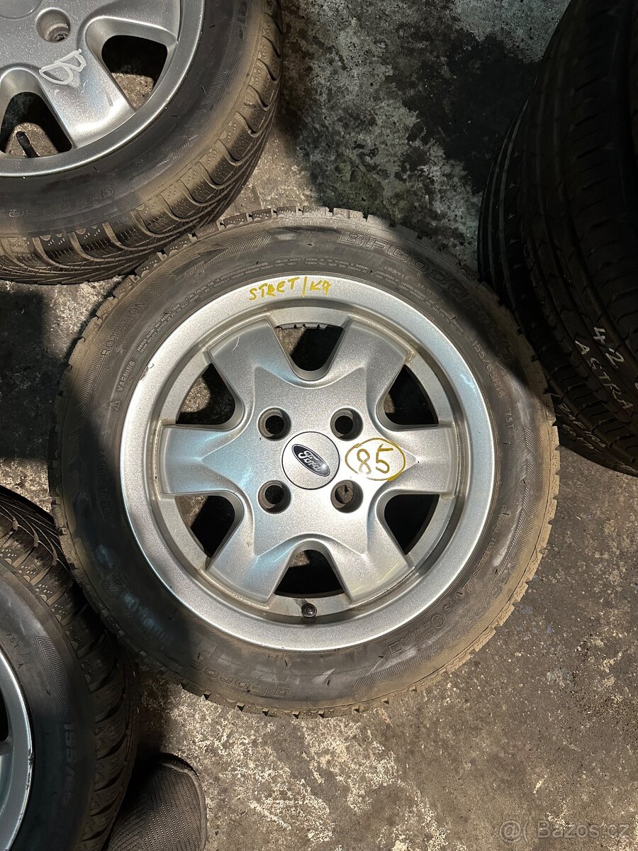 85 letní kola na Ford Stret Ka