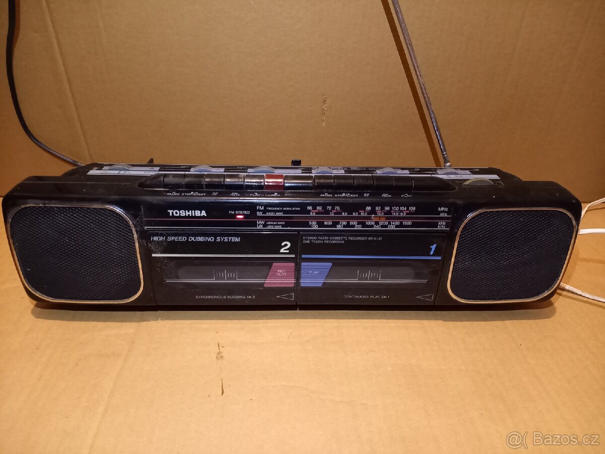 Toshiba rádio jezevčík
