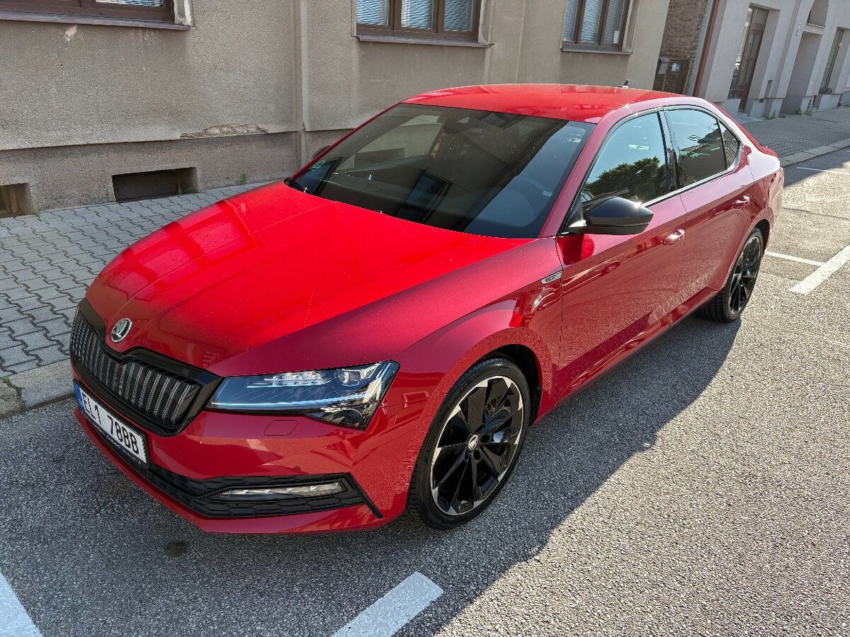 Škoda Superb iV Sportline, plug-in hybrid,top stav