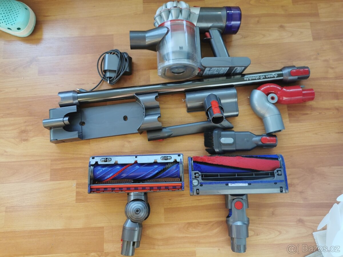 Dyson V8 Absolute použitý se zárukou