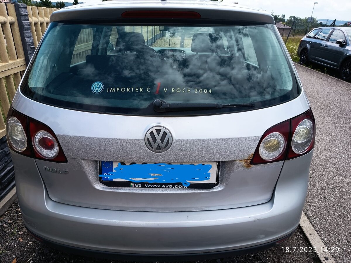 Rezervace - Golf 5 plus, rok 2005, 298 081 km, benzín