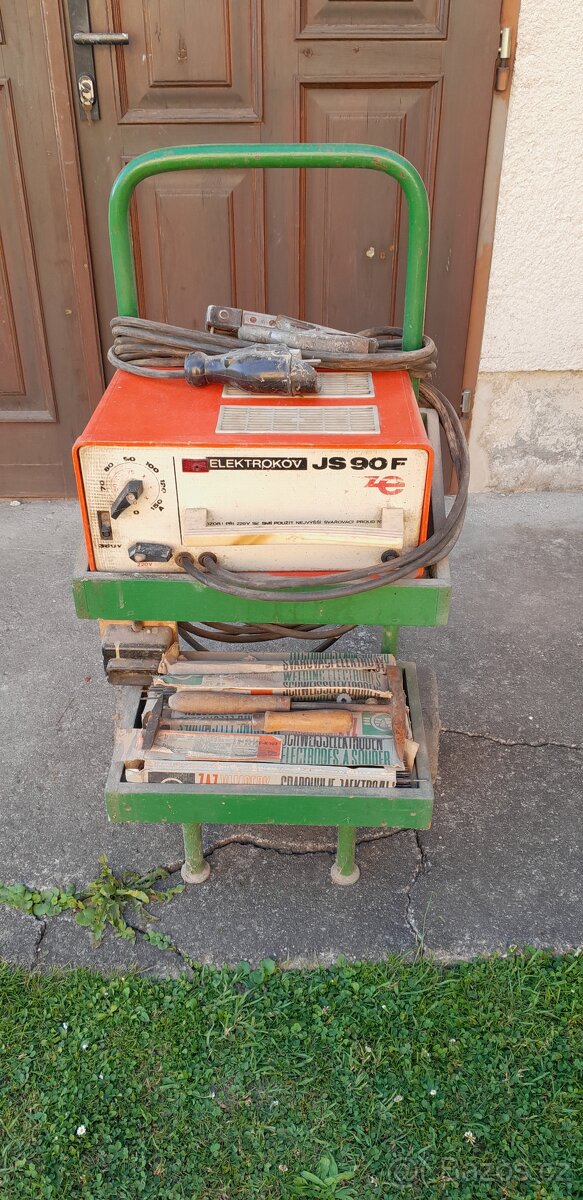 Svářečka elektrokov JS 90F