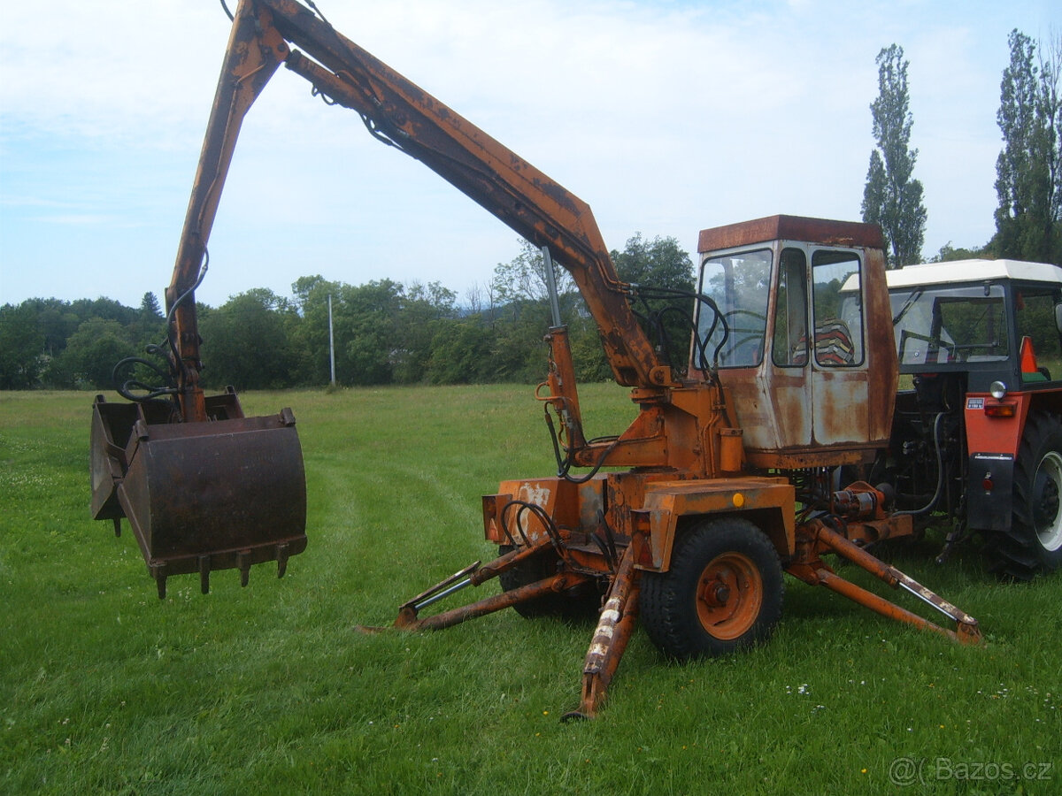 nakladač unhz 750