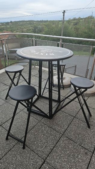 Skládací kovový barový stolek Bistro se 4 stoličkami