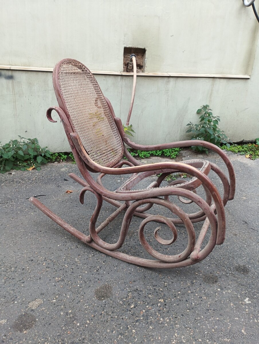 Houpací křeslo Thonet