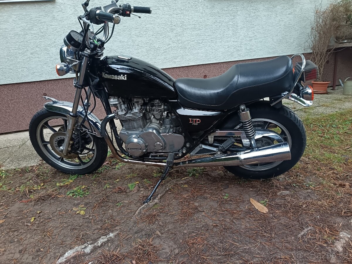 Kawasaki KZ 750 Twin sběratelský vzácný dvouválec youngtimer