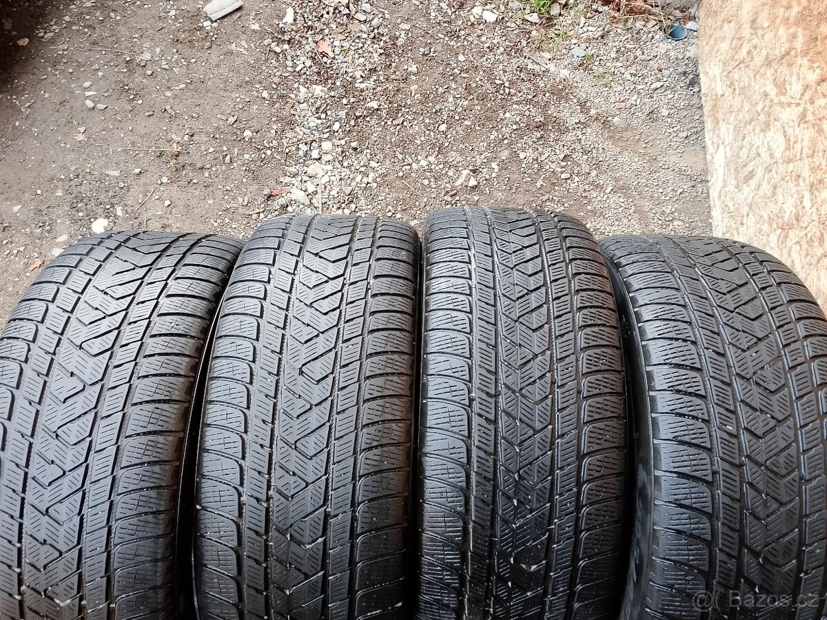 285/45/21 113w Pirelli - zimní pneu 4ks