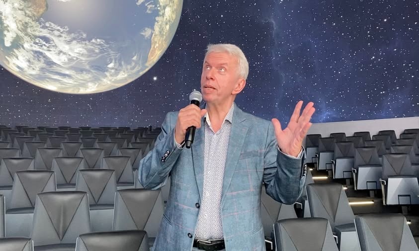 Vánoční synfonie pro Planetum, Jaroslav Svěcený