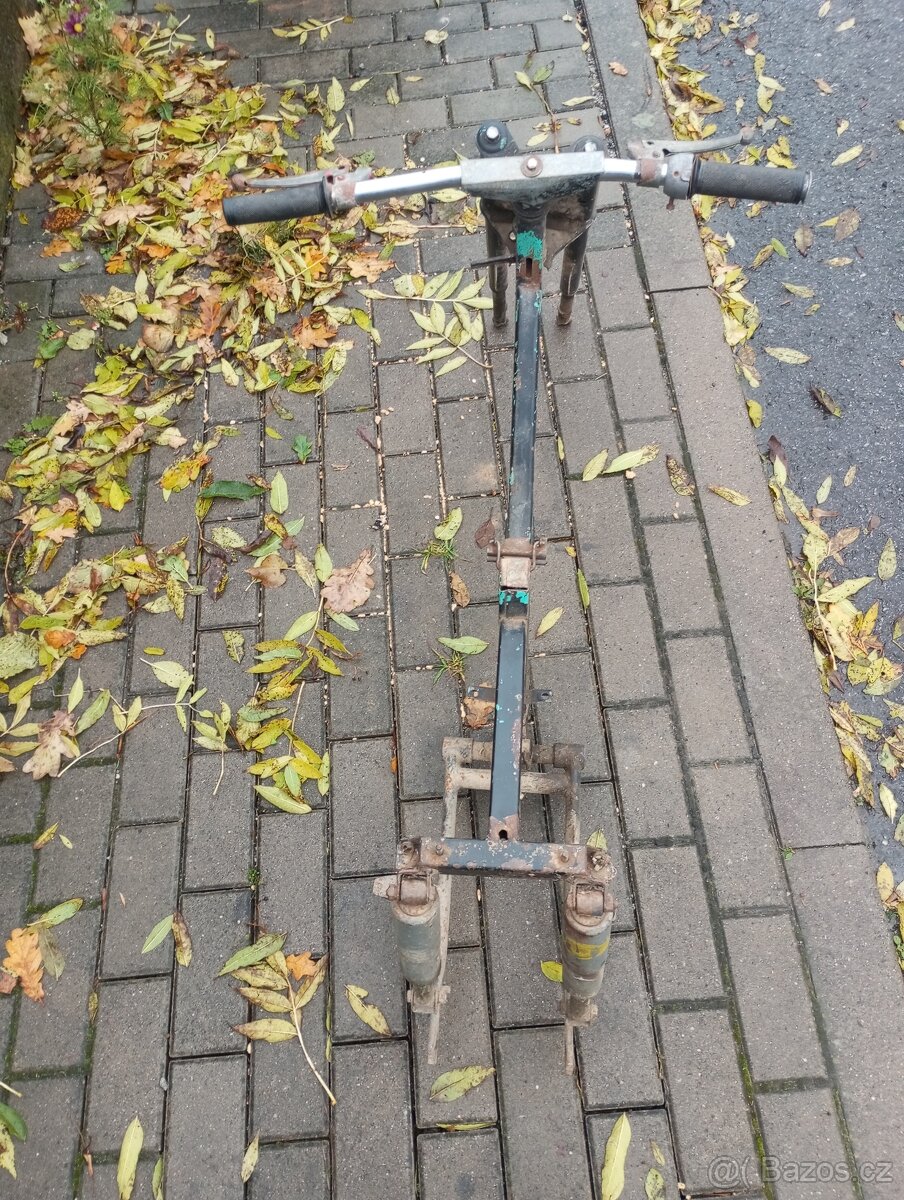 Kostra Jawa pionýr 20