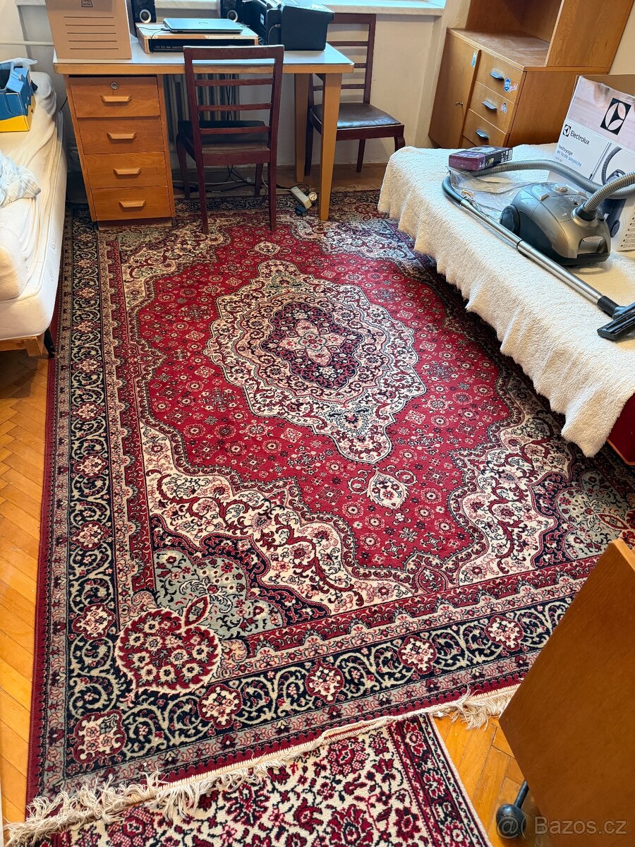 Plyšový koberec (Peršan)