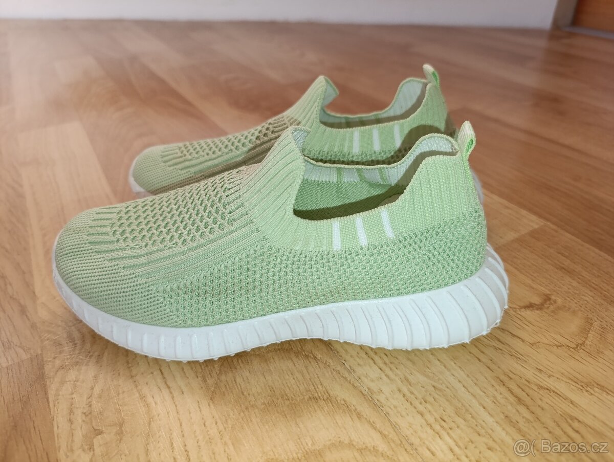 Nazouvaci boty NOVÉ vel.36