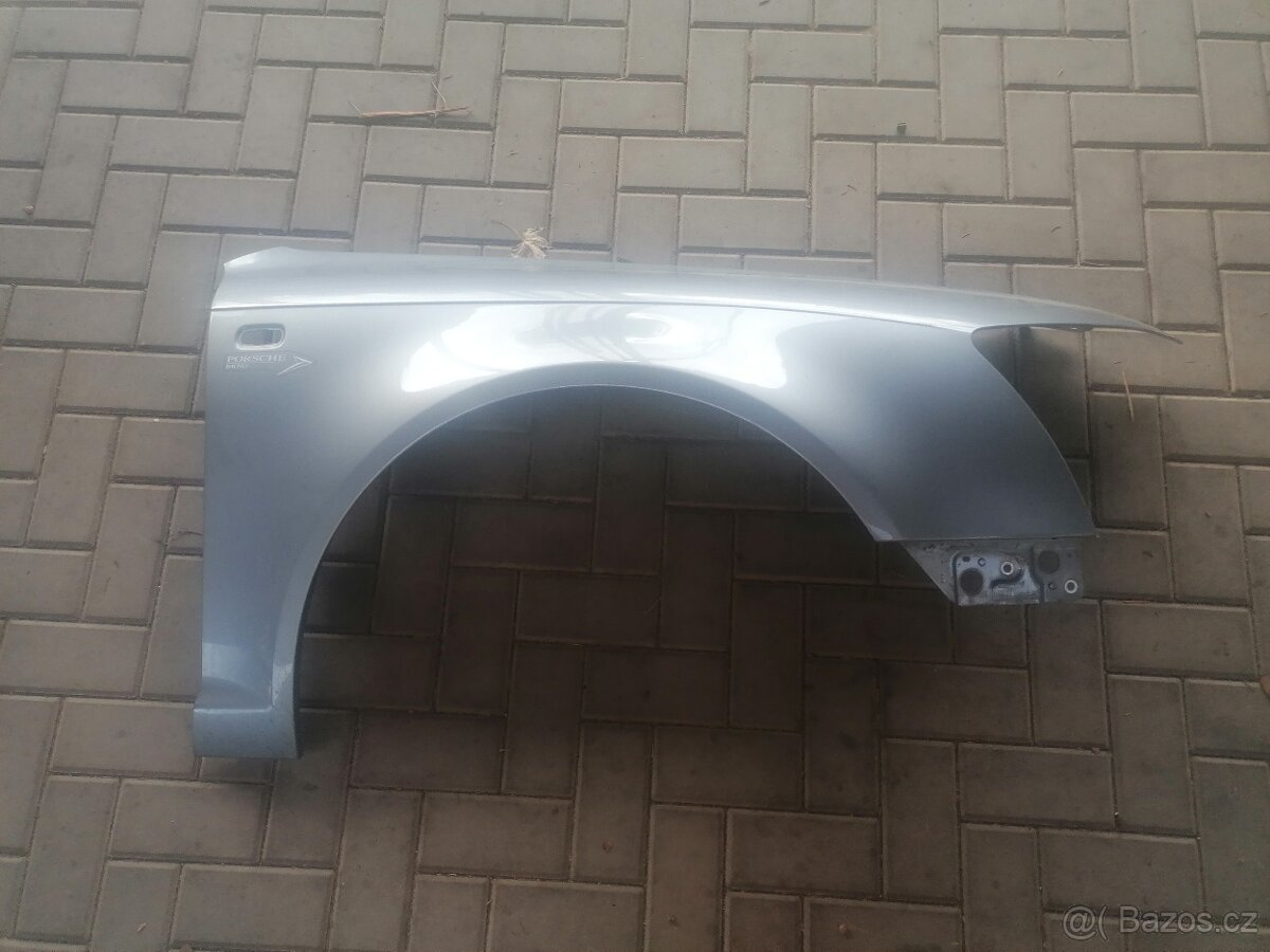 Pravý blatník Audi A6 4f